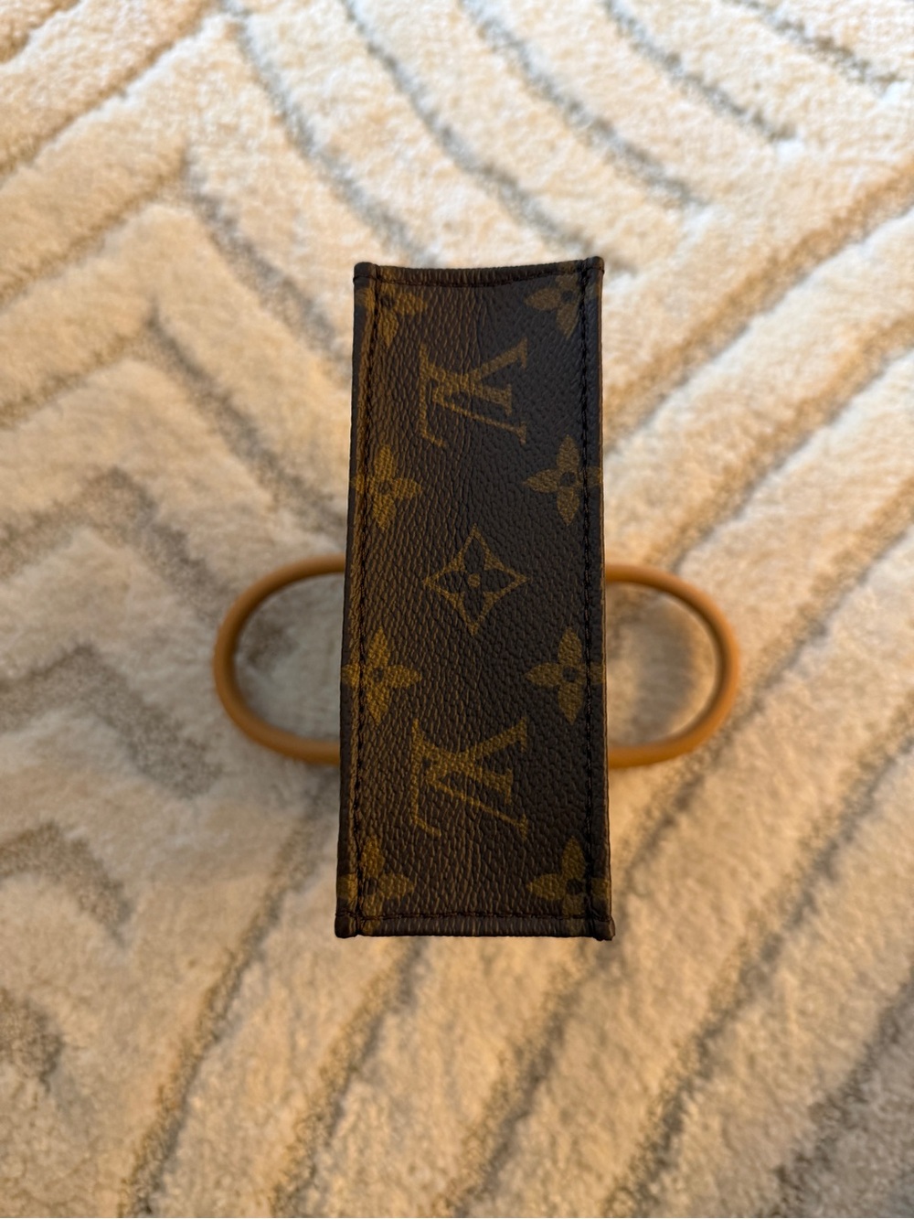 SOLD 🤗 Louis Vuitton Monogram Petit Sac Plat - Picture 4 of 10